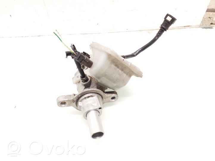 Citroen C4 I Master brake cylinder 