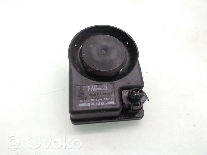 Audi A3 S3 8P Alarm system siren 