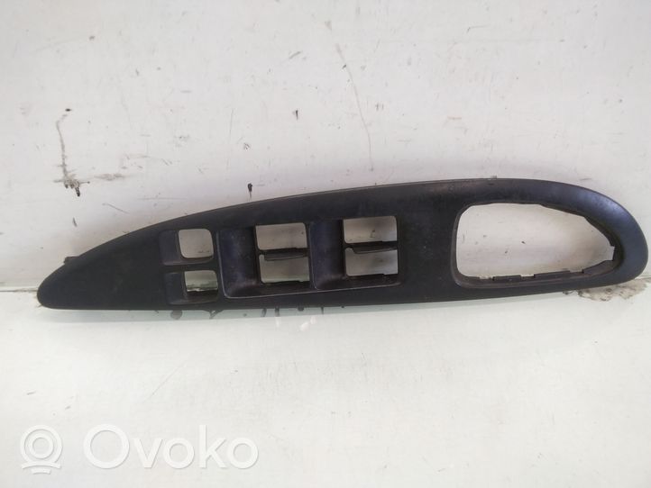 Nissan Primera Support bouton lève vitre porte avant 80961AV600