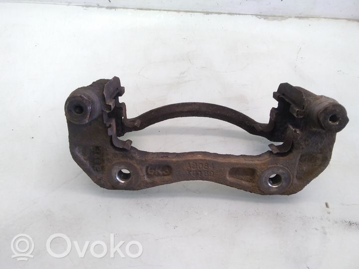 KIA Sorento Supporto della pinza del freno anteriore AD084K0180