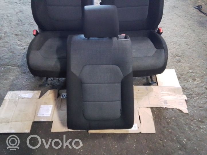 Volkswagen PASSAT B7 Seat and door cards trim set 