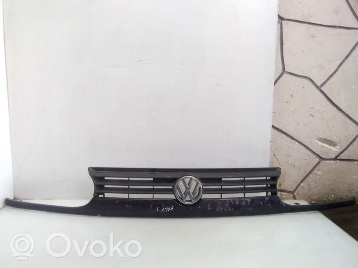 Volkswagen Golf III Griglia anteriore 