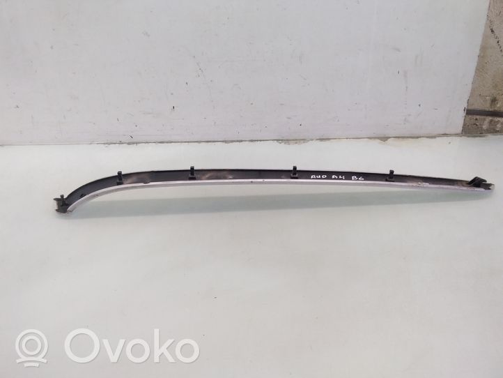 Audi A4 S4 B6 8E 8H Moulure/baguette de porte avant 8E0867409