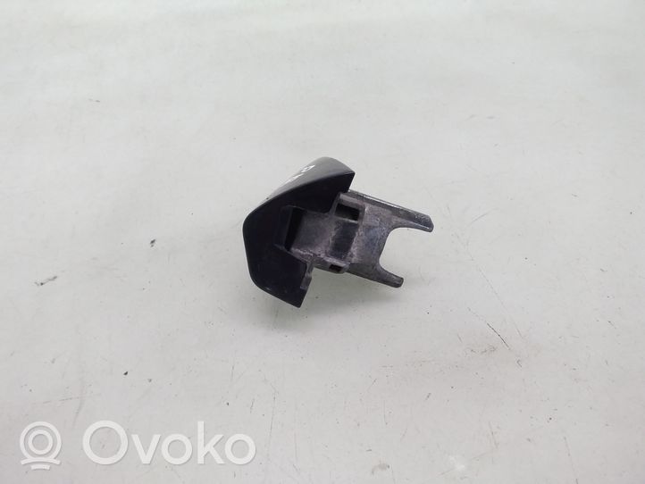 Volkswagen PASSAT B7 Front door handle cover 