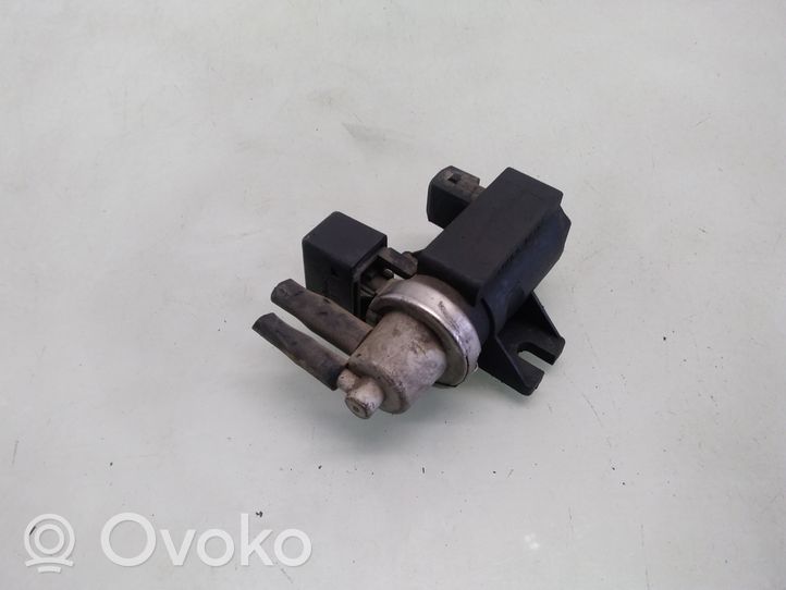 Opel Corsa C Zawór podciśnienia / Elektrozawór turbiny 897218