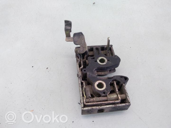 Seat Toledo I (1L) Etuoven lukko 1L0837016