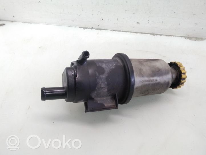 Chrysler Voyager Serbatoio/vaschetta del liquido del servosterzo 04743067AA