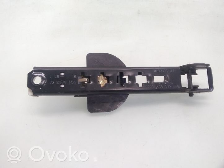 Audi A6 S6 C5 4B Seat belt adjustment rail 