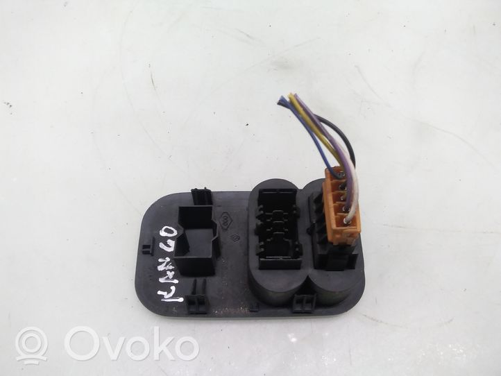 Renault Kangoo I Windscreen/window heater switch 