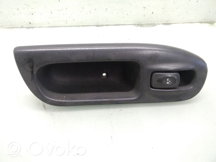 Renault Scenic I Front door interior handle trim 