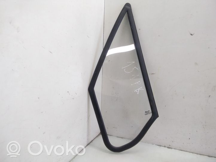 Mitsubishi L200 Front door vent window glass four-door 43R000980