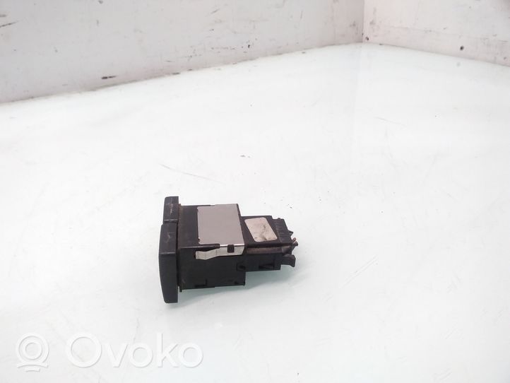 Volkswagen Golf III Air conditioning (A/C) switch 1H0959543