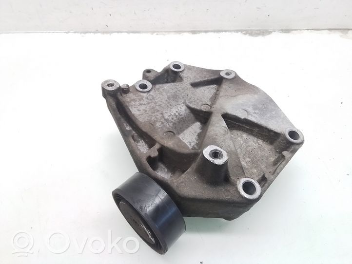 Opel Signum Supporto del generatore/alternatore 55167675