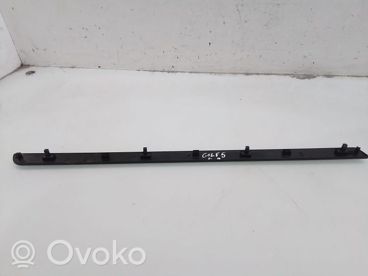 Volkswagen Golf V Rivestimento del vano portaoggetti del cruscotto 1K1858529