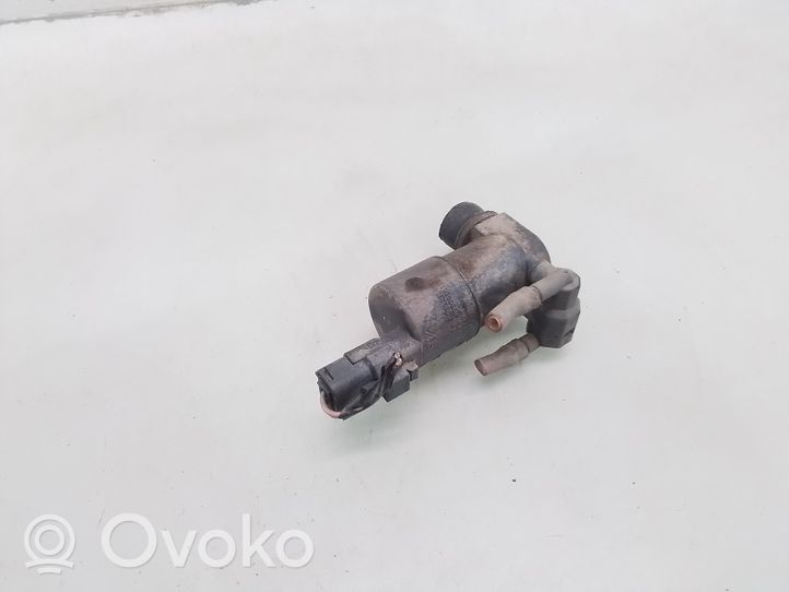 Nissan Terrano Windscreen/windshield washer pump 