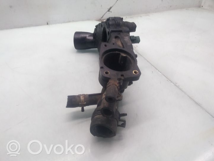 Peugeot 307 Boîtier de thermostat / thermostat 9643211880