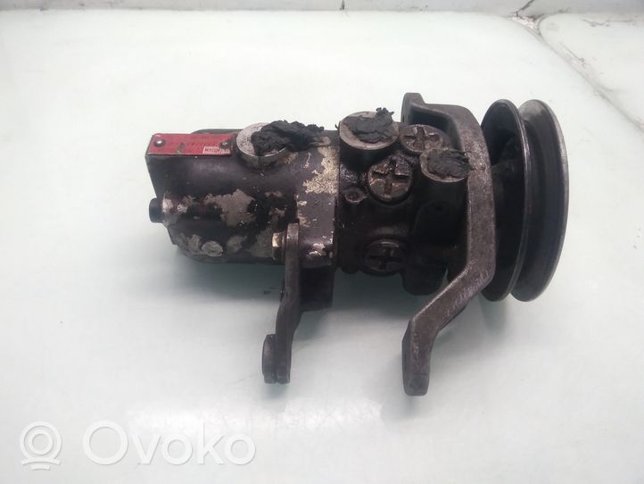 Audi 100 200 5000 C3 Ohjaustehostimen pumppu 034145155C