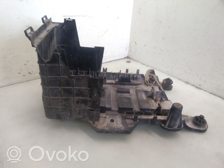 Skoda Octavia Mk2 (1Z) Półka akumulatora 1K0915333