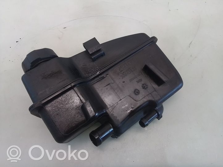 Volvo V70 Vairo stiprintuvo skysčio bakelis 30645621