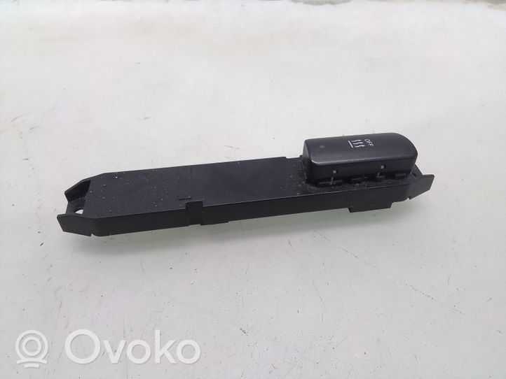 Mercedes-Benz S W220 Windscreen/window heater switch A2208219158