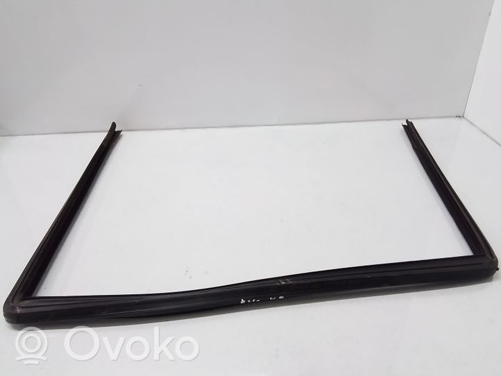 Mercedes-Benz E W211 Rubber seal rear door window/glass 