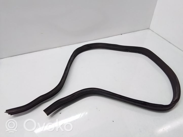 Mercedes-Benz E W211 Engine compartment rubber 