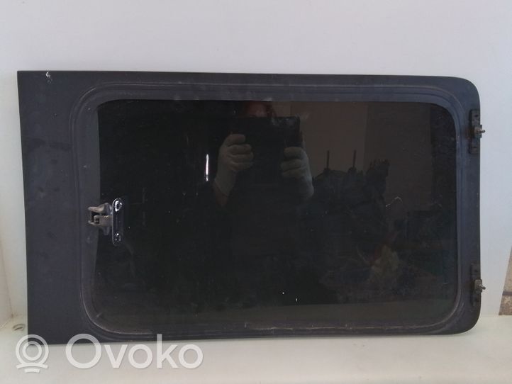 Opel Combo C Rear side window/glass 43R000016