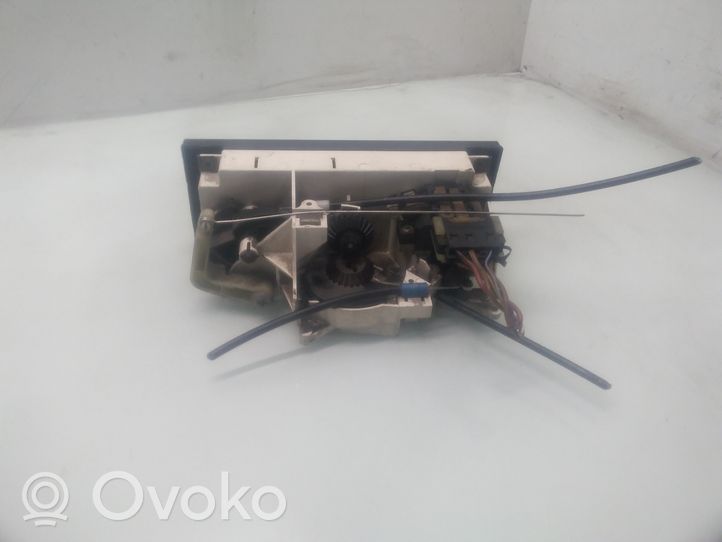 Audi 80 90 S2 B4 Climate control unit 8A1819073