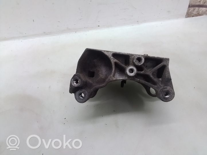 Peugeot 1007 Support de générateur / alternateur 9637349380