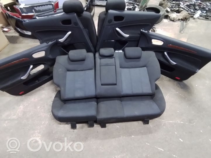 Ford Mondeo MK IV Set di rivestimento sedili e portiere 