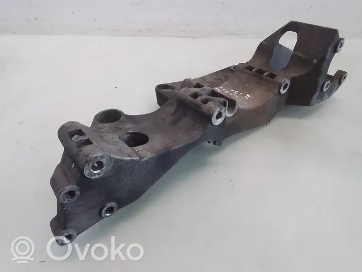 Volkswagen Golf IV Soporte del alternador R045903143C