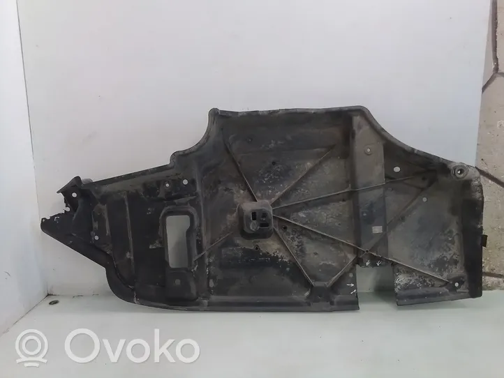 Toyota Auris 150 Osłona tylna podwozia pod bagażnik 5839902010