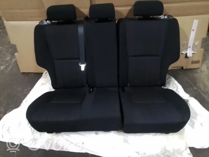Toyota Auris 150 Set di rivestimento sedili e portiere 