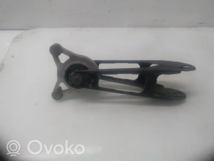 Volvo S70  V70  V70 XC Engine mount bracket 