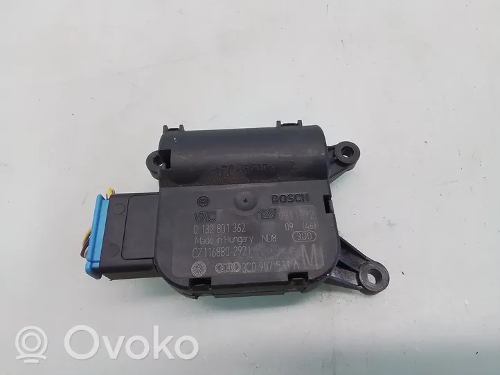 Volkswagen Golf VI Air flap motor/actuator 0132801362