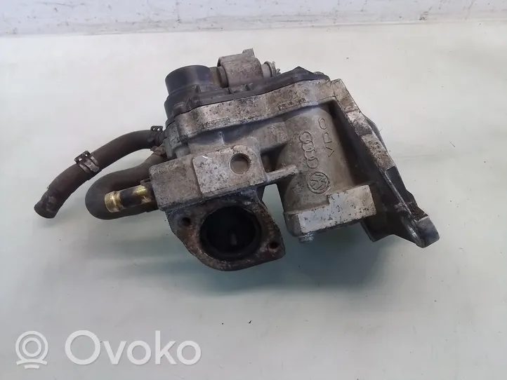 Volkswagen PASSAT B6 EGR valve 