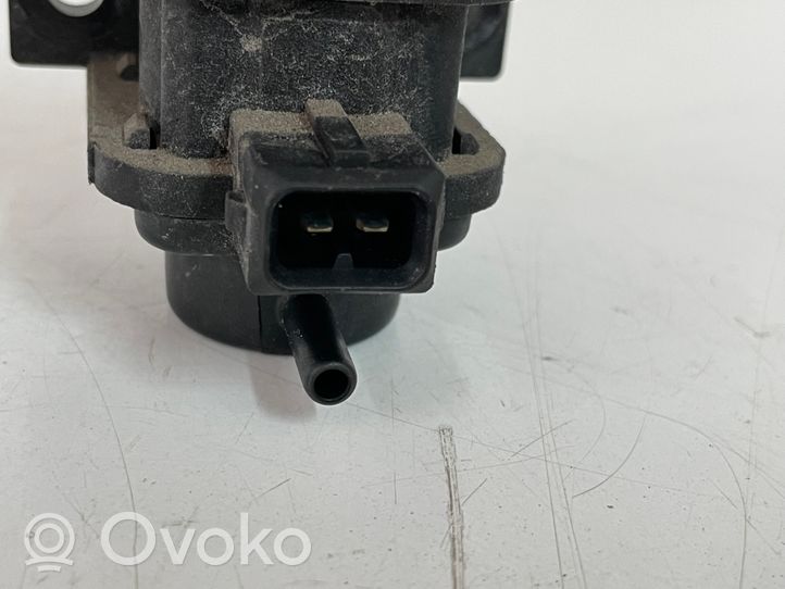 Opel Sintra Turbo solenoid valve 4522371