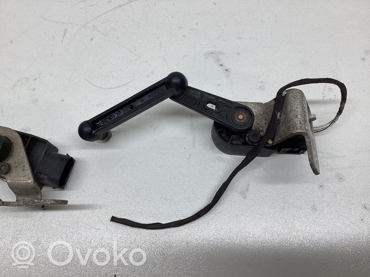 BMW 6 F06 Gran coupe Rear height level sensor lever 25916010