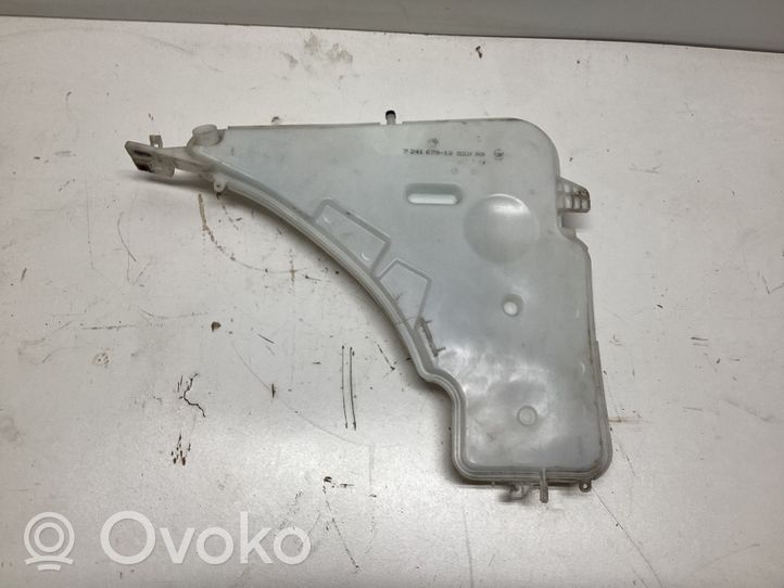 BMW 4 F32 F33 Réservoir de liquide lave-glace 724167913