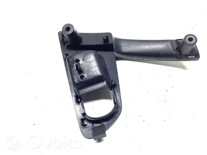 Nissan Qashqai Obudowa klamki wewnętrznej drzwi przednich 80950JD000