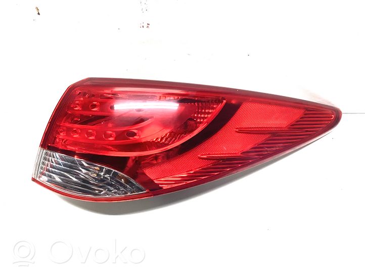 Hyundai ix35 Aizmugurējais lukturis virsbūvē 924022Y0