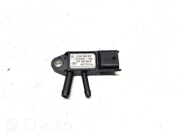 Nissan Qashqai Capteur de pression des gaz d'échappement 0281006252