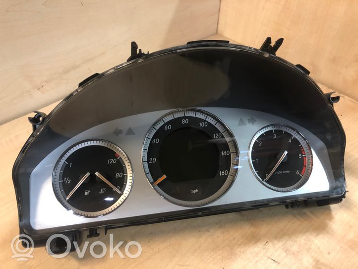 Mercedes-Benz C W204 Geschwindigkeitsmesser Cockpit A2C53245324