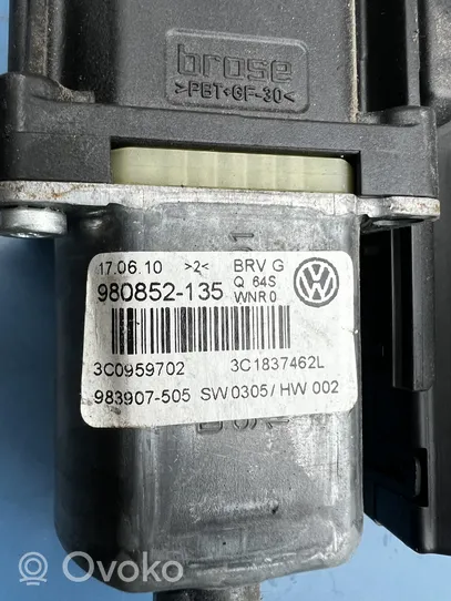 Volkswagen PASSAT B6 Etuoven ikkunan nostomoottori 0130822451