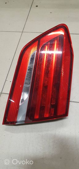 BMW 2 F45 Lampy tylnej klapy bagażnika 7311041