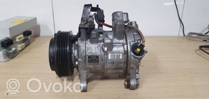 BMW 5 F10 F11 Ilmastointilaitteen kompressorin pumppu (A/C) 9223694