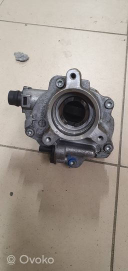 BMW 5 F10 F11 Vacuum pump 7575325