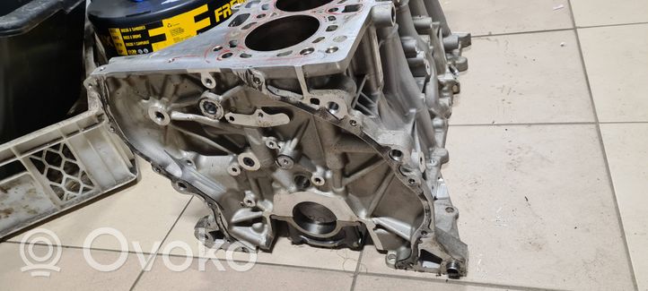 BMW 5 G30 G31 Blocco motore 8602094