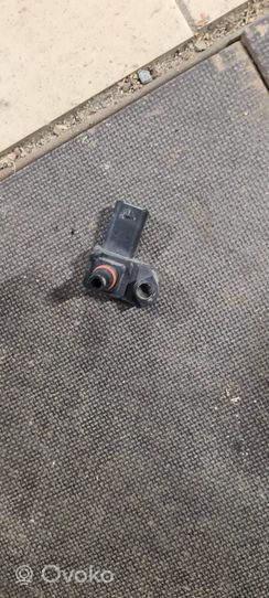 BMW 1 F20 F21 Sensor de temperatura de la toma de aire 8637896