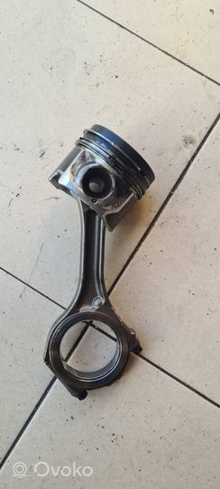 Audi A8 S8 D3 4E Piston avec bielle 81L90